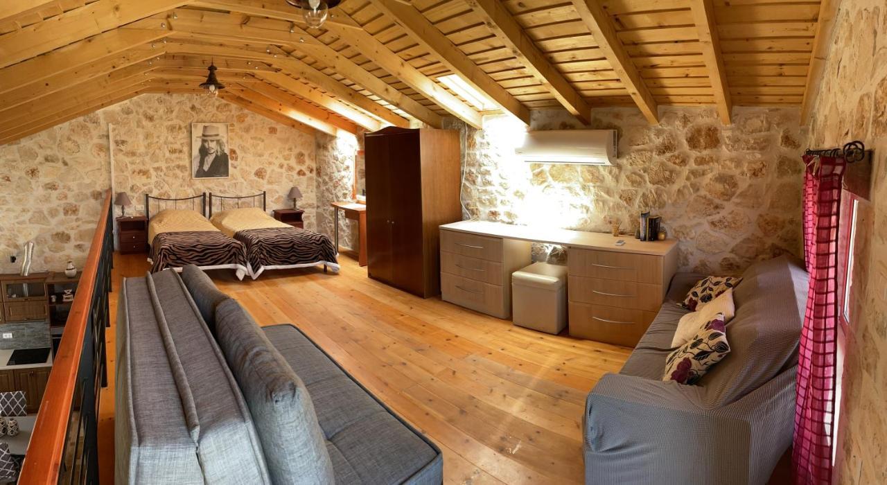 Casa Petra - Stone Cottage Farmhouses Argassi Exterior foto